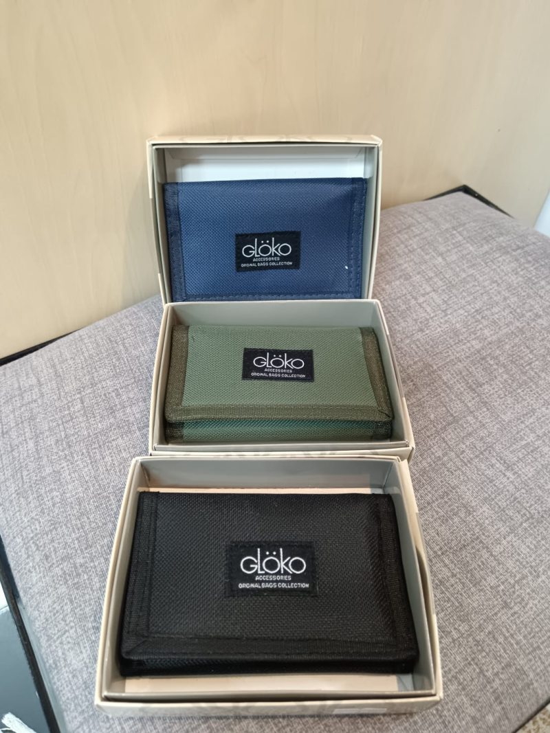 Cartera cierre velcro